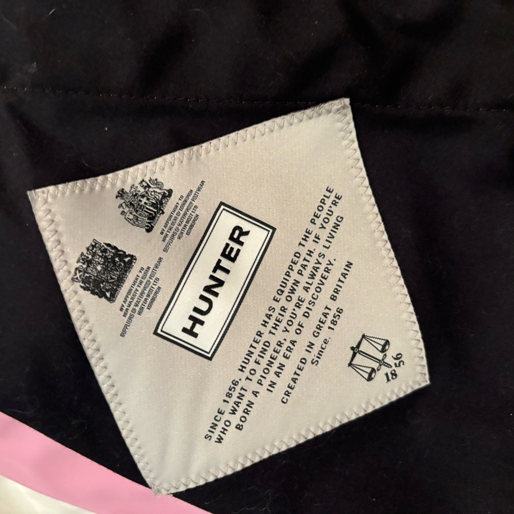 FINAL ⬇️HUNTER RAIN HOOD JACKET NO OFFERS - Picture 6 of 10